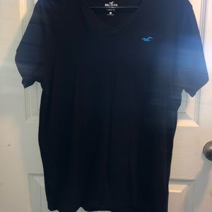 Mens shirt v-neck. Barely worn, perfect condition!